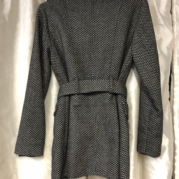 Guess ladies lined fall/winter dress coat. XS. NWT - Picture 2 of 5